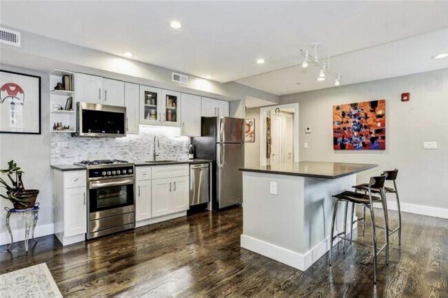 Foto del edificio - 126 Delaware Ave