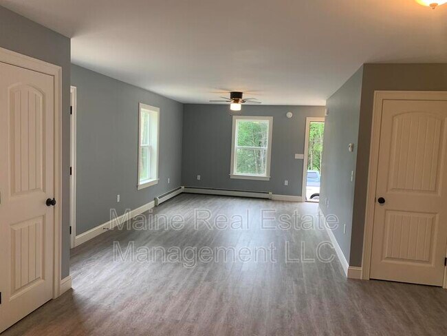 Building Photo - 9 Twin Oak Dr
