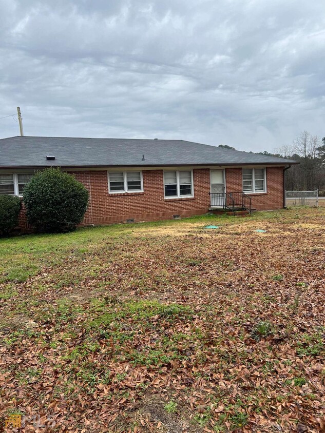 Primary Photo - 2238 Hwy 81