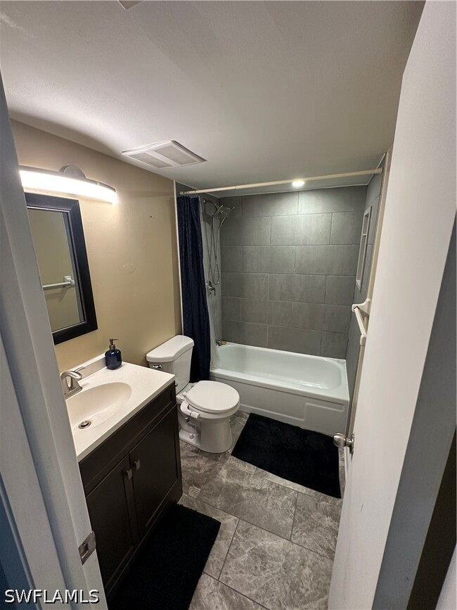 Building Photo - 4900 Biscayne Dr