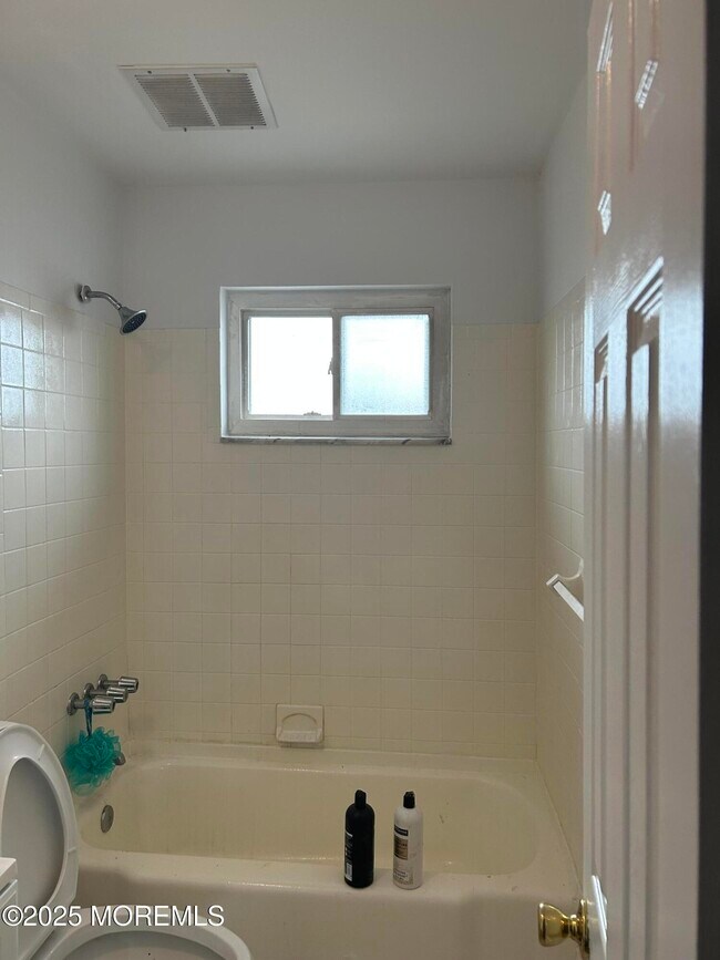 Foto del edificio - 240 S Lincoln Ave