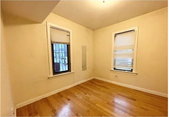 Building Photo - 1560 Tremont St