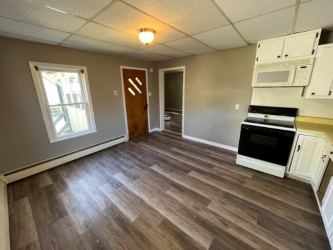 Building Photo - 1 Bell Ln