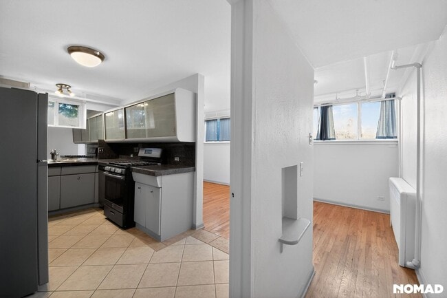 Building Photo - 4430 W 35th Ave