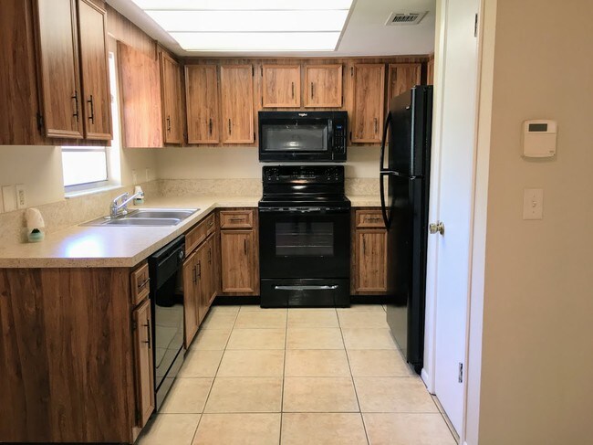 Building Photo - 6819 Firebird Dr