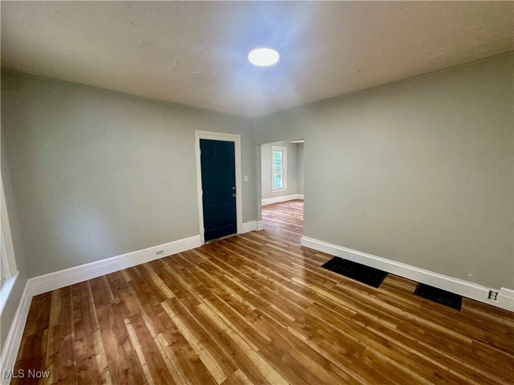 251 Arch St Akron, OH 44304 – photo 5