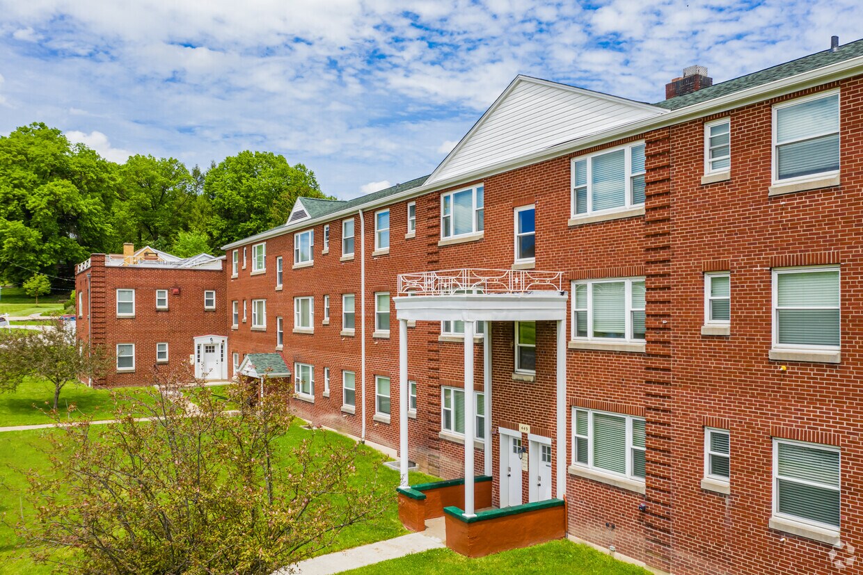 College Avenue Apartments Greensburg, PA