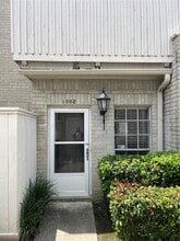 Building Photo - 3800 Tanglewilde St