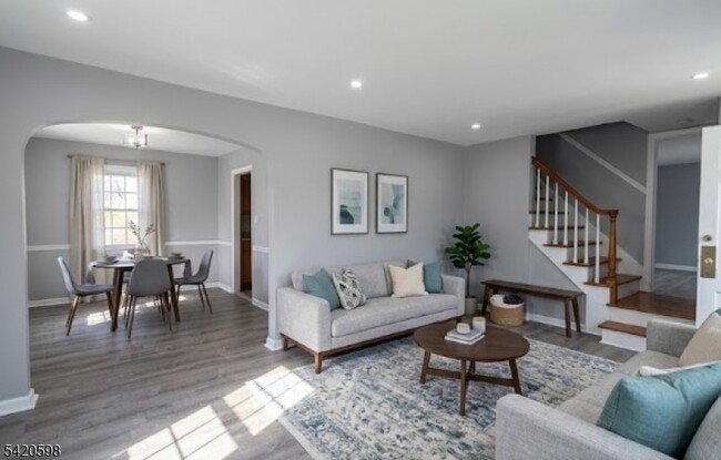 Building Photo - 239 E 4th Ave