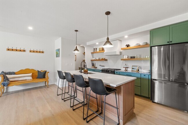 Foto del edificio - 70 Greystone Ln