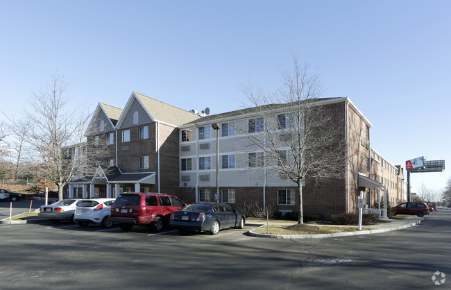 Building Photo - Furnished Studio - Peabody