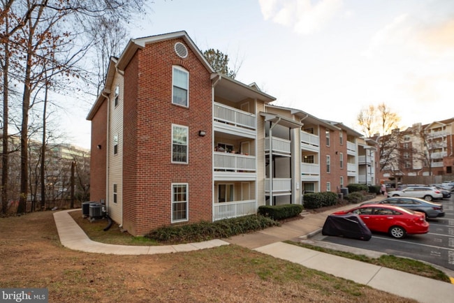 Building Photo - 1501 Lincoln Way