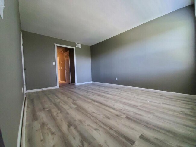 Building Photo - 3338 Roadrunner Trail