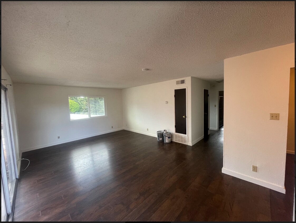 Foto principal - 2469 Colina Ct