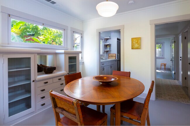 Building Photo - 4550 Melbourne Ave