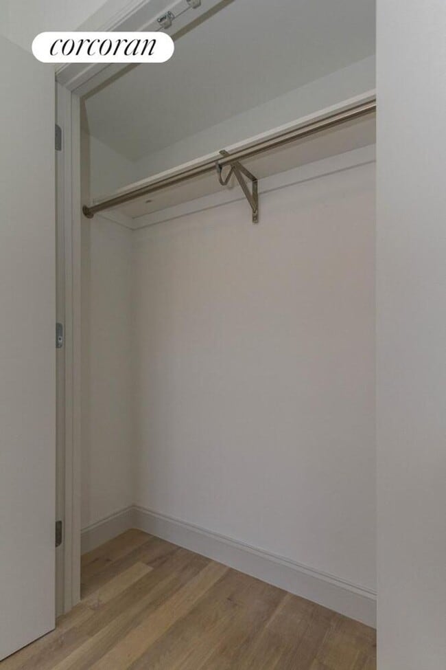 Foto del edificio - 664 Jefferson Ave