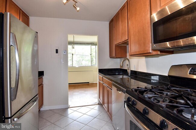 Foto del edificio - 4343 Lee Hwy