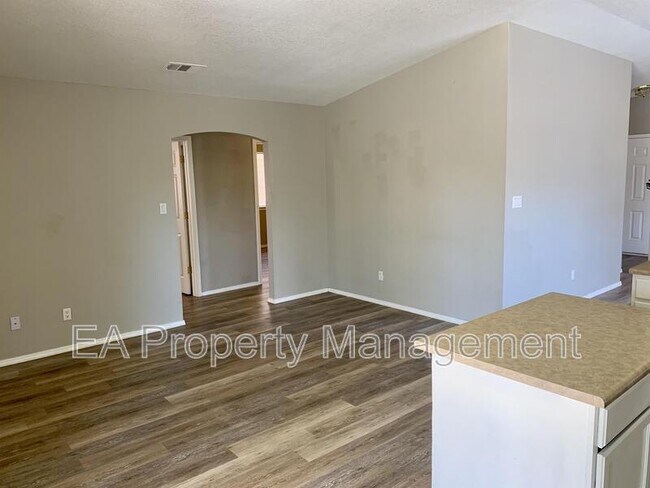 Foto del edificio - 6500 Evesham Rd NW