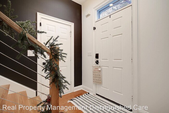 Building Photo - 3 br, 2.5 bath House - 836 Fountain Lane