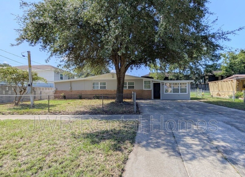 Foto principal - 6412 Cooper Ln