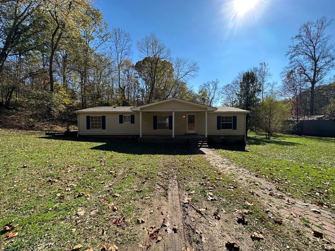 Home for rent in Woodlawn on 1.22 acres of... House Rental in
