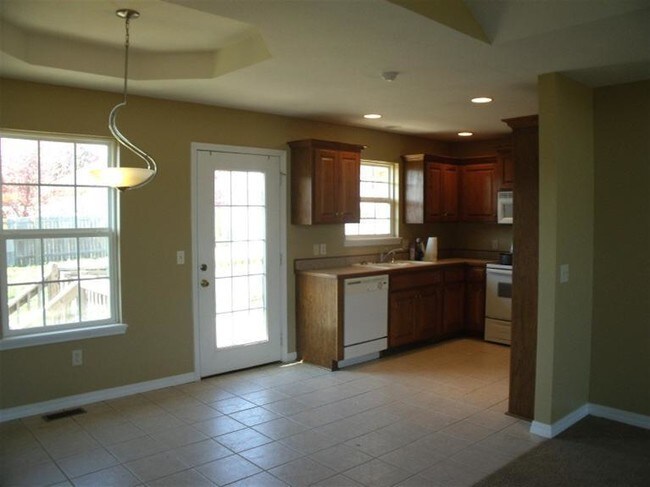 Building Photo - 591 S Canterbury Ln
