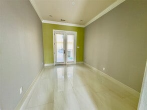 Building Photo - 14535 San Pietro Dr