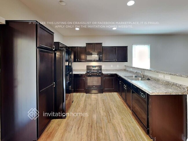 Building Photo - 4131 S 81st Dr