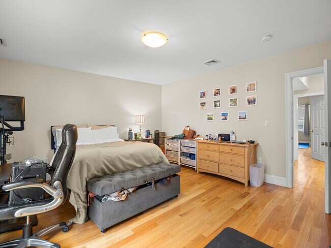 Foto del edificio - 157 W 6th St