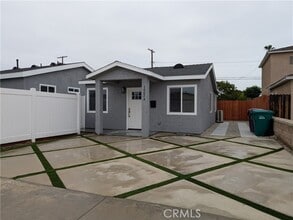 Building Photo - 1402 E Luray St