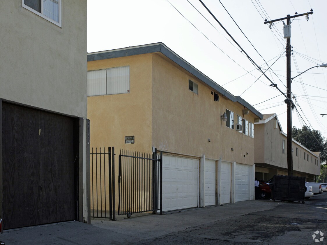 Building Photo - 5142 San Bernardino Rd