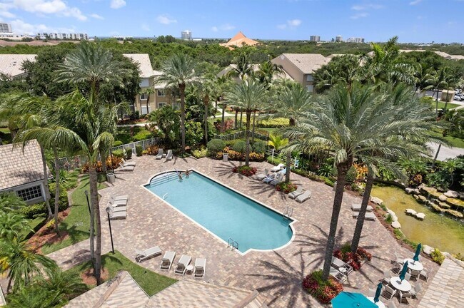 Foto del edificio - 272 Village Blvd
