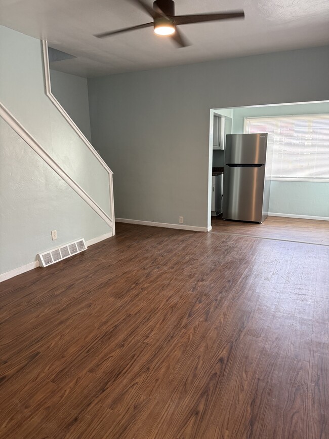 Foto del edificio - 1310 Pirl St