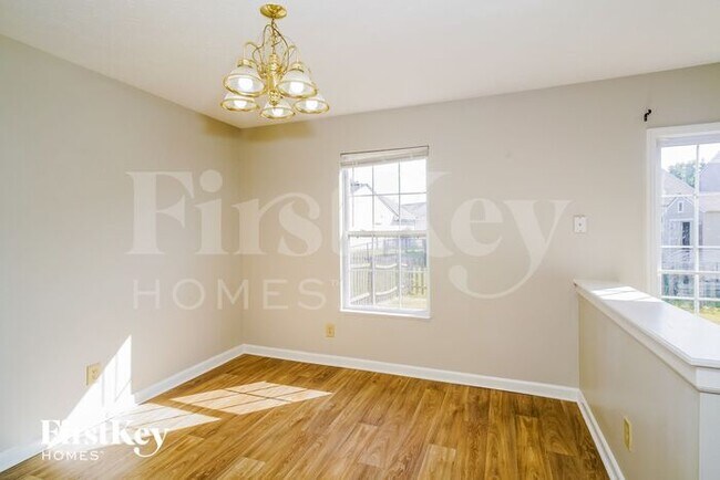 Building Photo - 3165 Hemlock Way