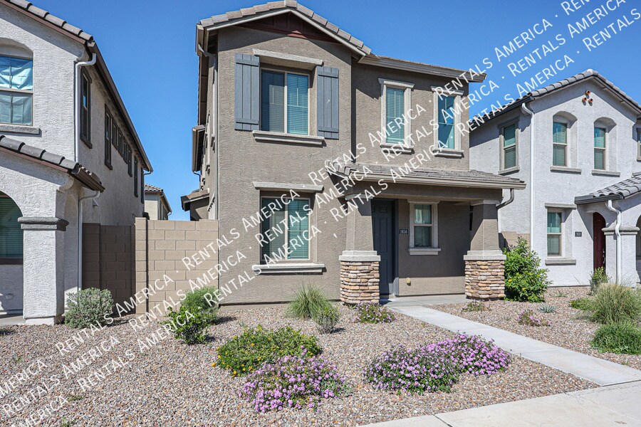Primary Photo - Heritage Crossing! 3 bdrm 2.5 bath