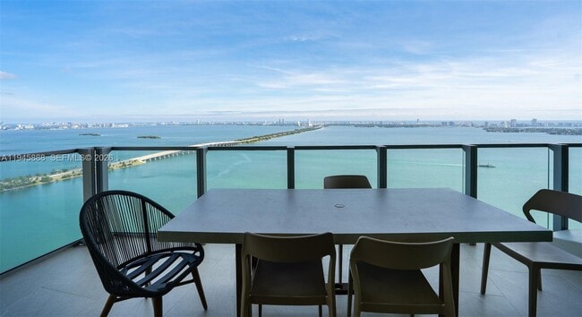 Foto del edificio - 2900 NW 7th Ave