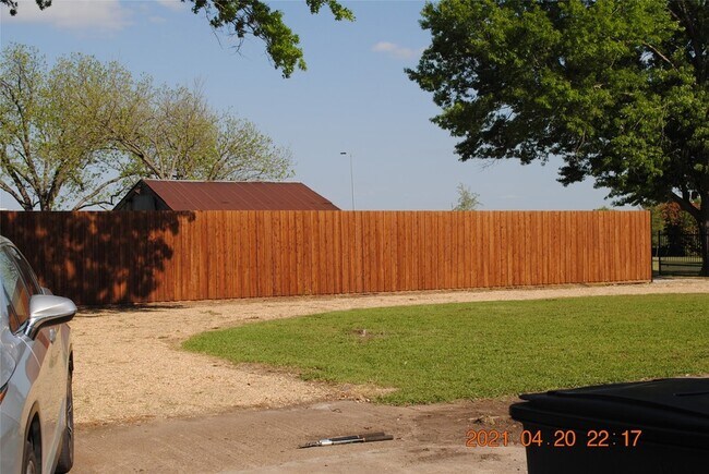 Foto del edificio - 620 S Dallas Ave