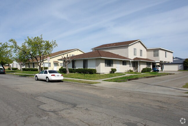 2230 - 2314 Manzanita Dr - Manzanita Apartments