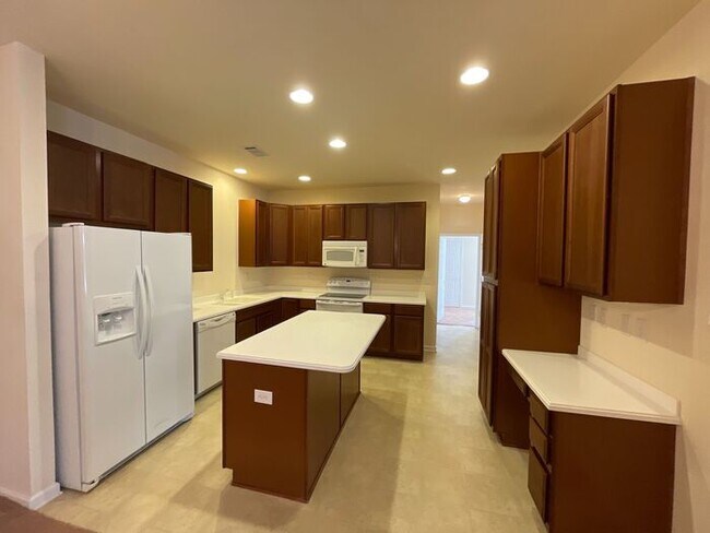 Foto del edificio - 6805 Cinnamon Cir