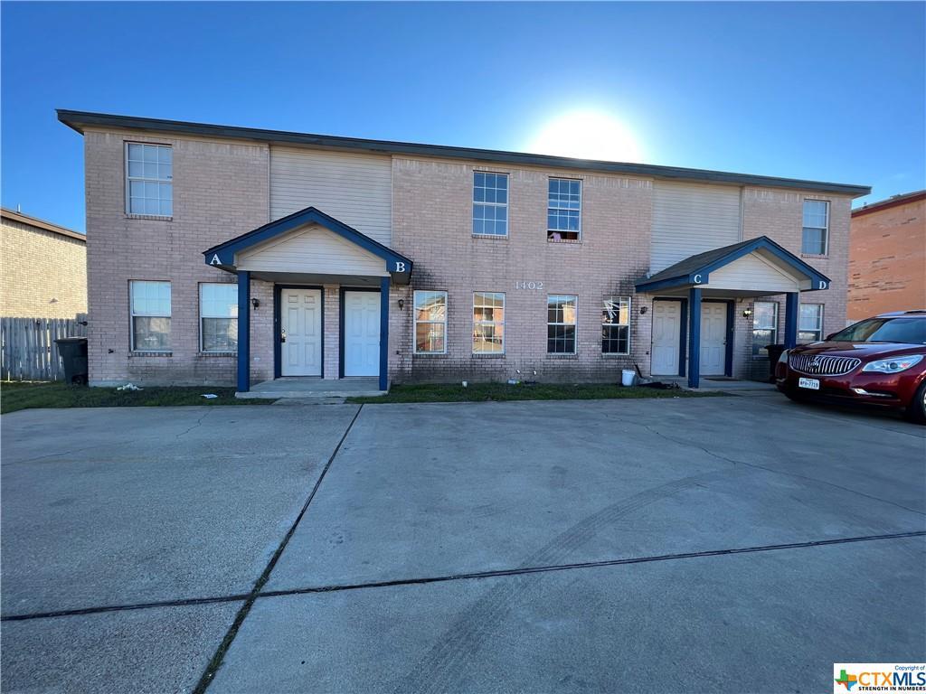 Primary Photo - 1402 Dugger Cir