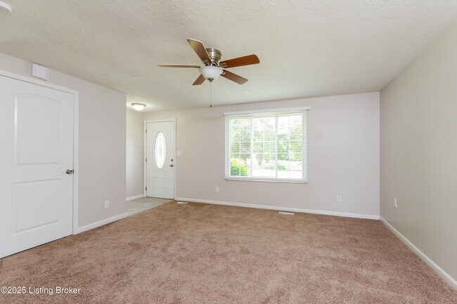 Foto del edificio - 8307 Vaughn Mill Rd