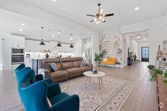 Building Photo - 1504 Caylea Blf Ln