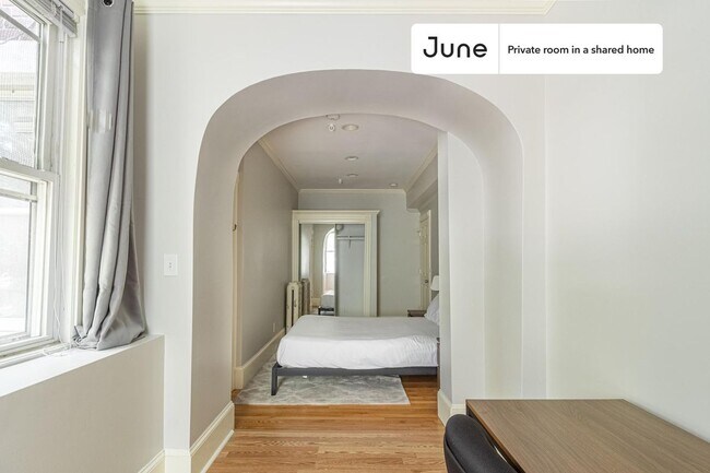 Foto del edificio - Room in Shared 5 bed/2 bath home