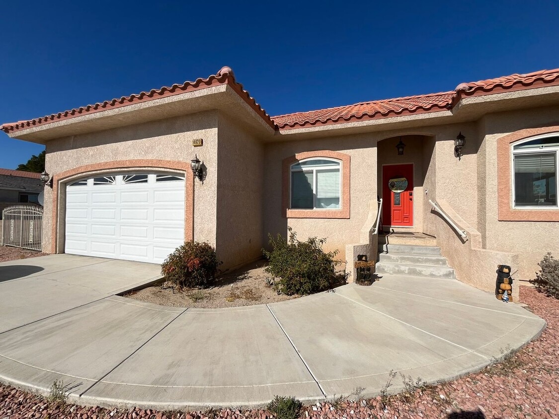 Serene Living A 3Bedroom Oasis in Helend... House Rental in