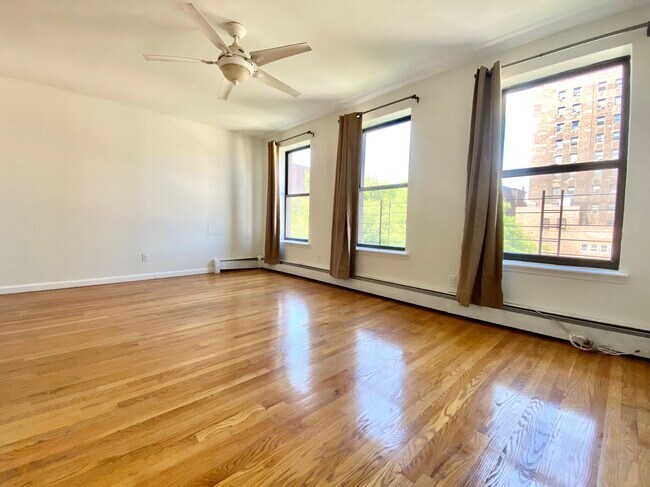 Foto del edificio - 186 W 134th St