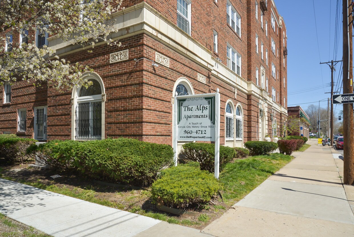 20 W 36th St, Kansas City, MO 64111 Apartments in Kansas City, MO