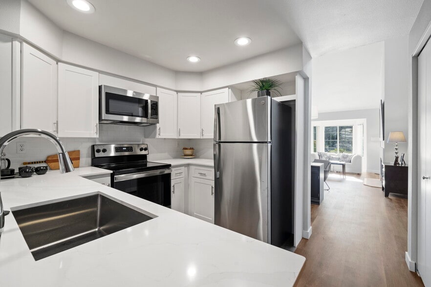 Water's Edge Townhomes