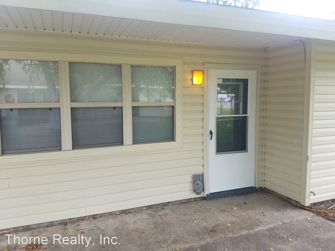 400 E Northern Blvd, Tarboro, NC 27886 Room for Rent in Tarboro, NC