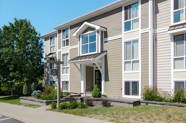 Building Photo - Regency Park Apartments