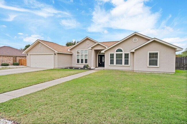 Foto del edificio - 221 Running Bear Trail